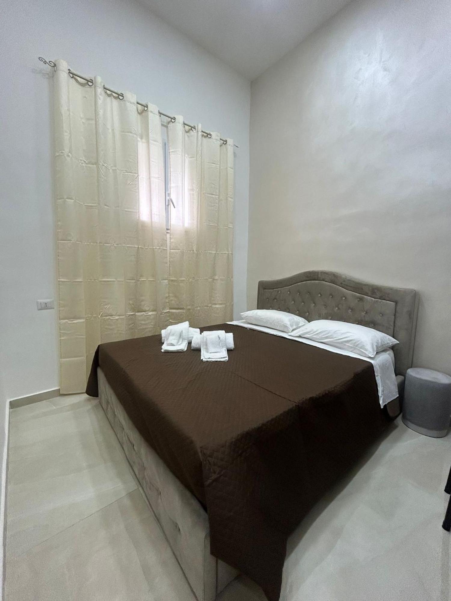 Luxury Rooms Carbonara 95 Νάπολη Εξωτερικό φωτογραφία