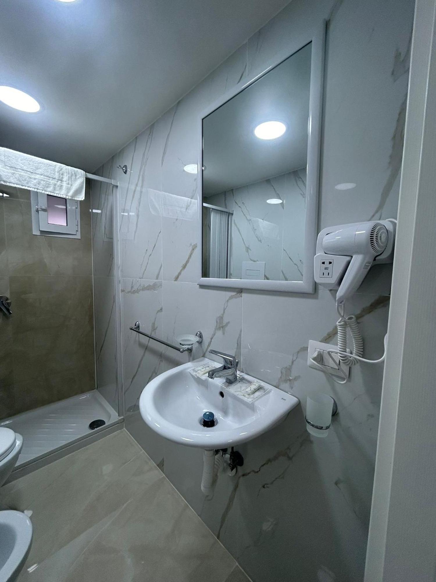 Luxury Rooms Carbonara 95 Νάπολη Εξωτερικό φωτογραφία