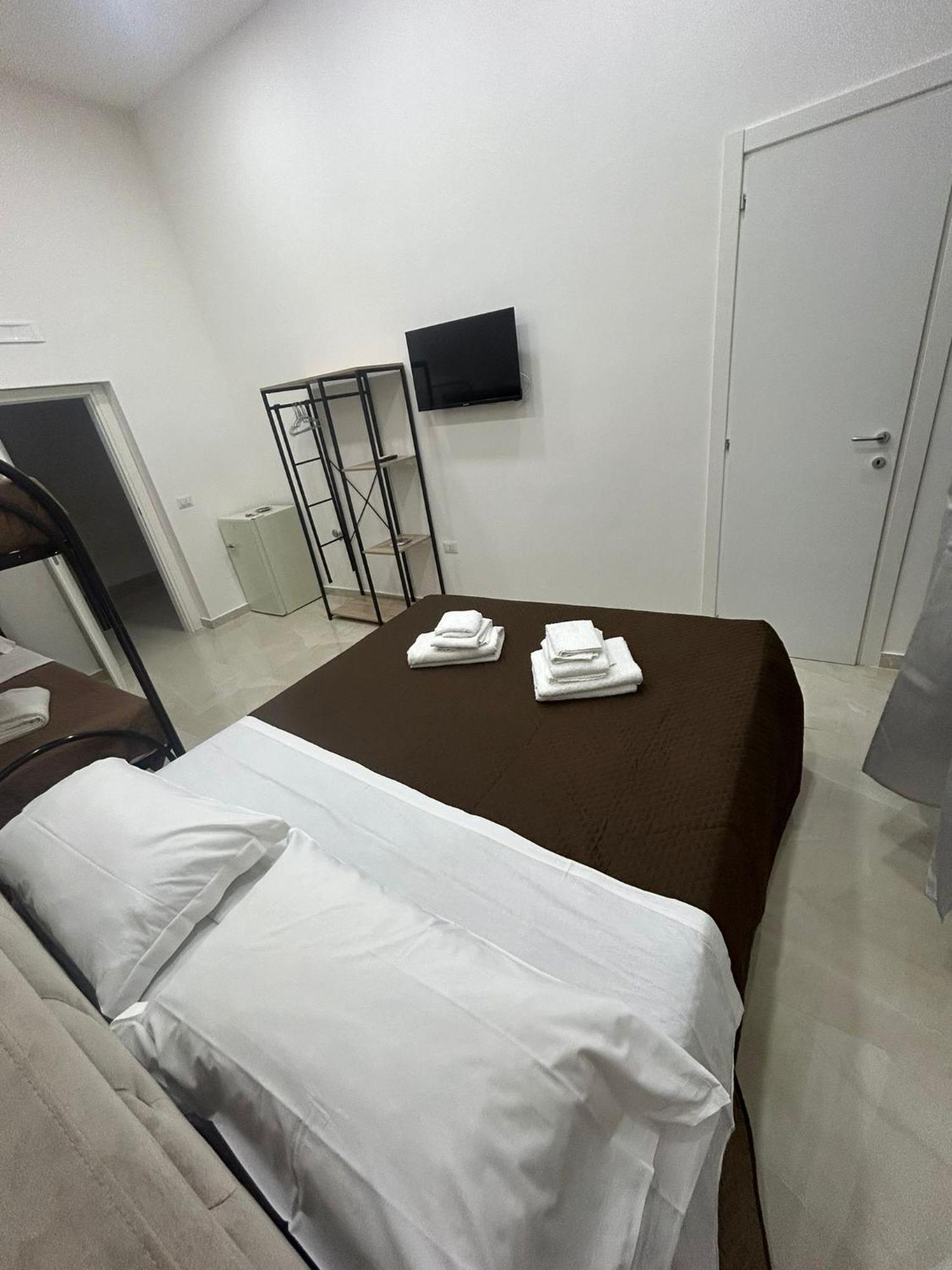 Luxury Rooms Carbonara 95 Νάπολη Εξωτερικό φωτογραφία