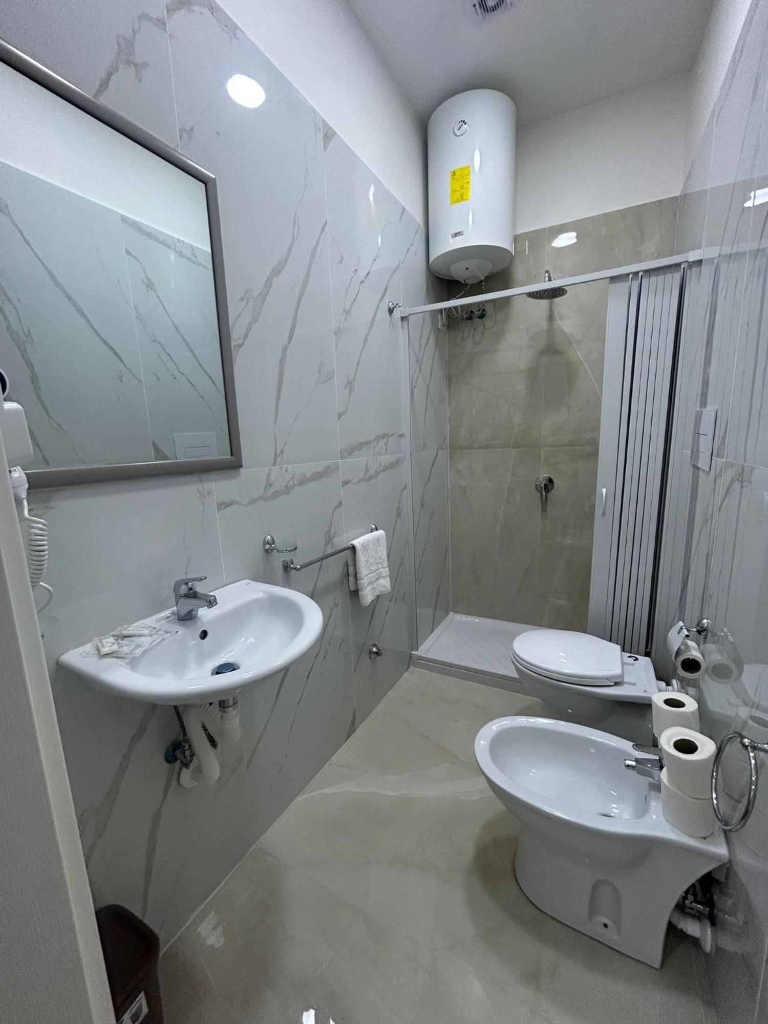 Luxury Rooms Carbonara 95 Νάπολη Εξωτερικό φωτογραφία